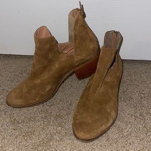 Steve Madden Lancaster Booties, size 8M, real leather cognac suede.
